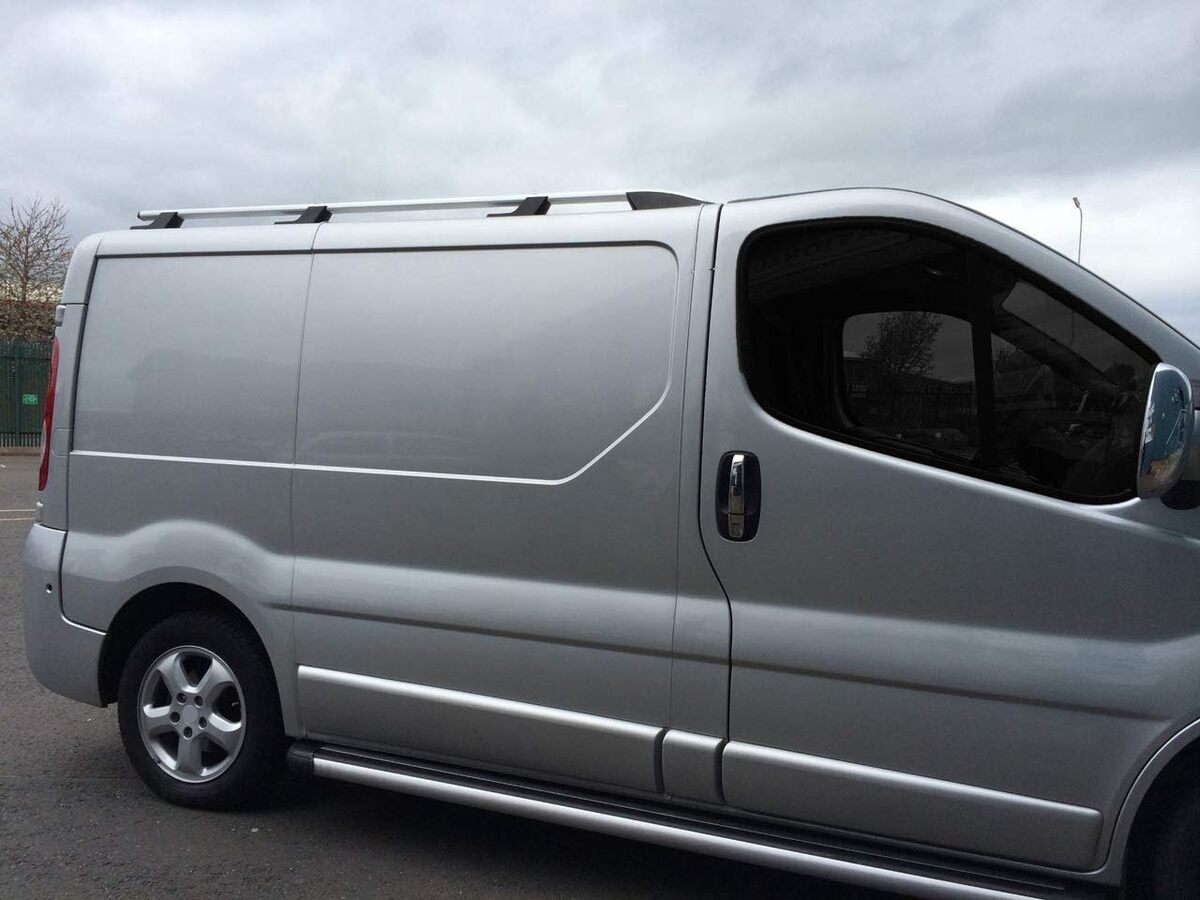 Test des barres de toit ALVM L1H1 Trafic