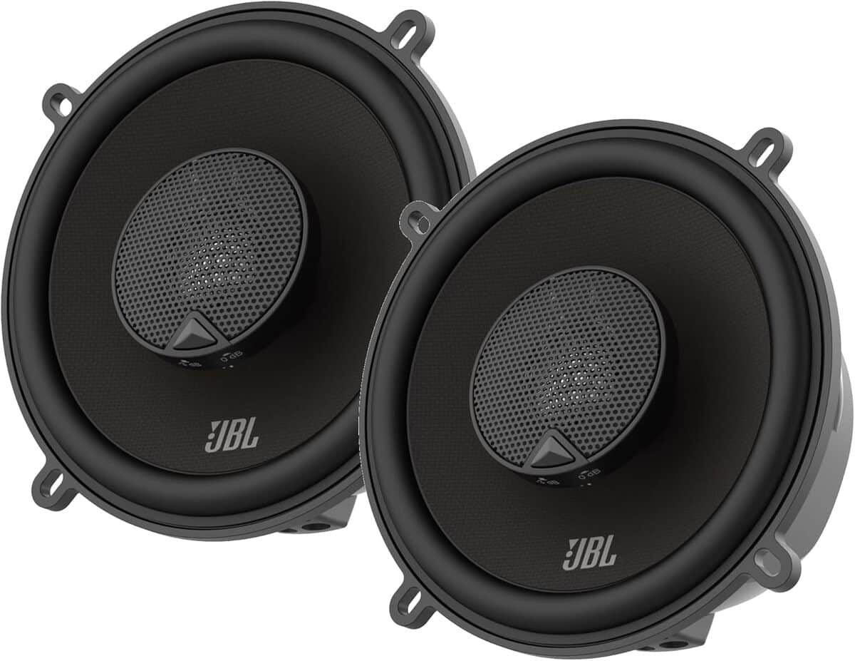 Test JBL Stadium 52F : puissance et clarté audio pour votre voiture