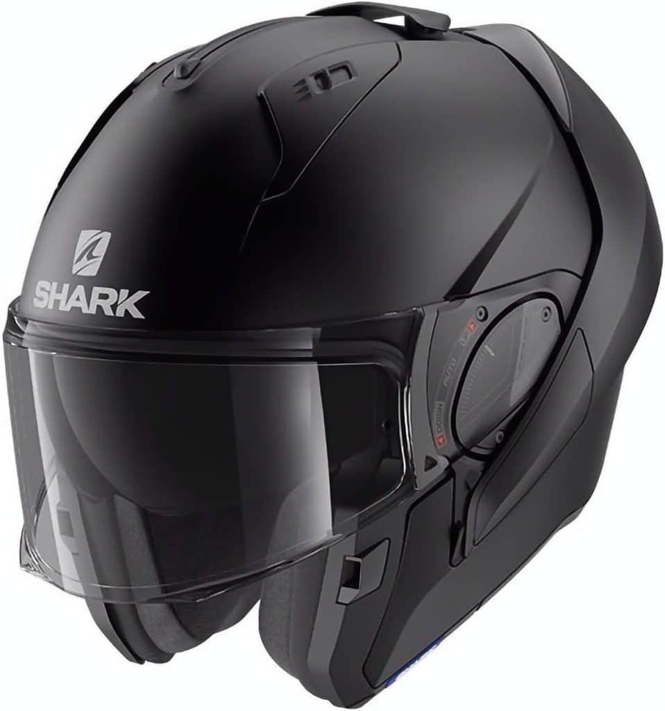 Test du casque moto Shark NC : l'élégance du noir mat pour hommes