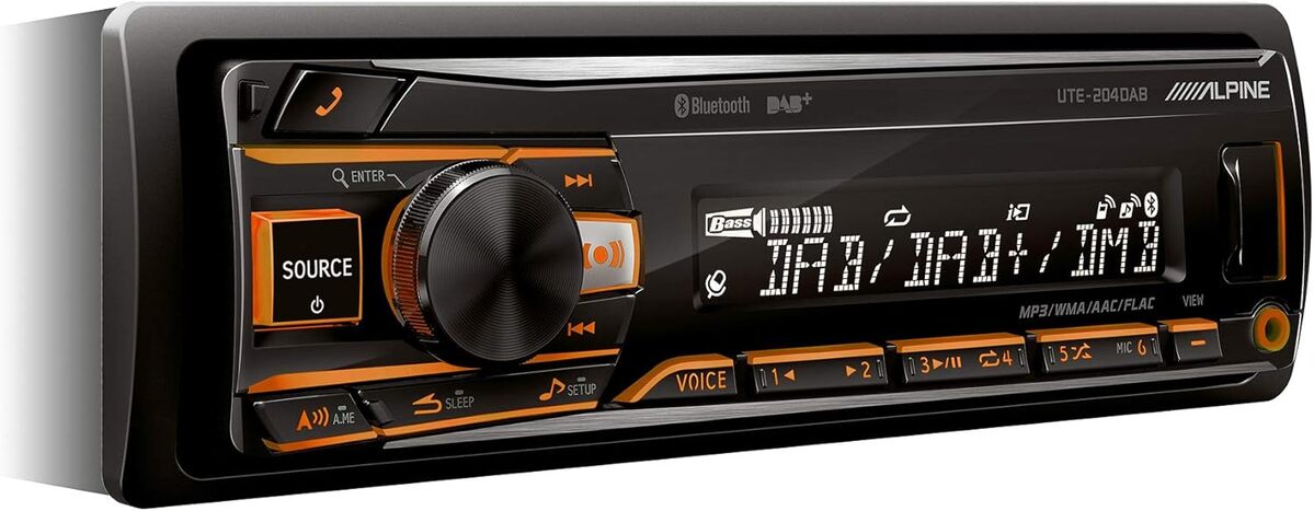 Test de l'autoradio Alpine UTE-204DAB : connectivité et design multi-couleurs